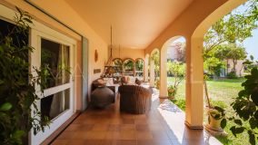 Villa for sale in Fuente del Espanto, Benahavis