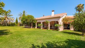 Villa for sale in Fuente del Espanto, Benahavis
