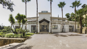 Villa en venta en El Madroñal, Benahavis