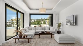 Villa for sale in La Resina Golf, Estepona Öst
