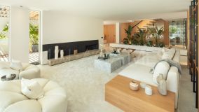 Villa for sale in Nueva Andalucia, Marbella