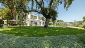 Villa en venta en El Madroñal, Benahavis