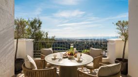 Lägenhet for sale in Los Arqueros, Benahavis