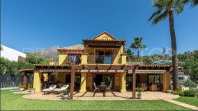 Villa en venta en Cascada de Camojan