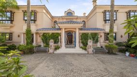 Villa for sale in Aloha, Nueva Andalucia