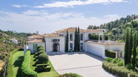 Stunning family residence with sea view - Villa Oak Valley, El Madroñal