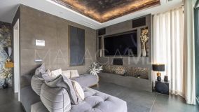 Villa for sale in Estepona