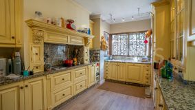 Villa en venta en Nueva Andalucia, Marbella