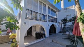 Villa en venta en Estepona