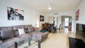 Apartment for sale in Benahavis