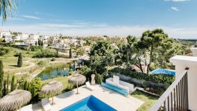 Villa for sale in Estepona