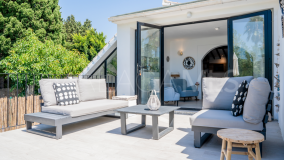 Villa for sale in Estepona