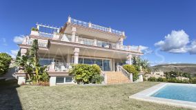 Villa for sale in Los Flamingos Golf, Benahavis
