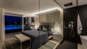 Villa for sale in Arena Beach, Estepona