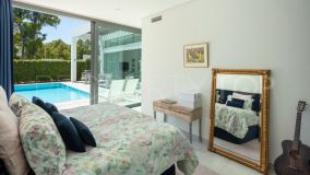 Comprar villa de 4 dormitorios en Arboleda