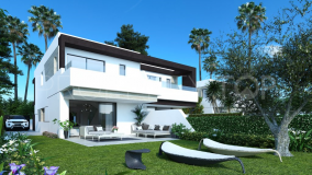 Villa for sale in Estepona, 398,000 €