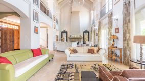Villa for sale in Benahavis