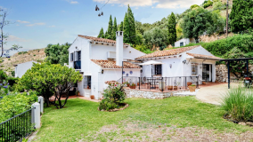Villa for sale in Mijas