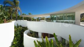 For sale villa in Estepona with 4 bedrooms
