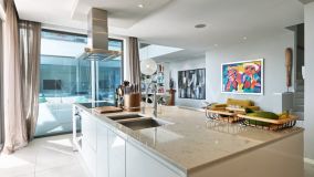 Villa for sale in Benahavis