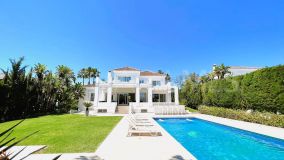Villa for sale in Nueva Andalucia, Marbella