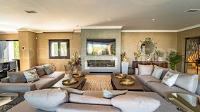 7 bedrooms villa in Nueva Andalucia for sale