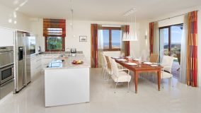 Villa for sale in Benahavis