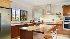 Villa for sale in Nueva Andalucia, Marbella