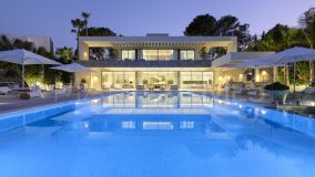 Villa for sale in Nueva Andalucia, Marbella