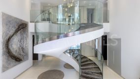 Villa for sale in Nueva Andalucia, Marbella