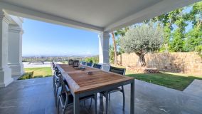 Villa for sale in Benahavis