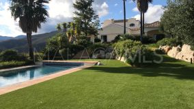 Villa for sale in Benahavis