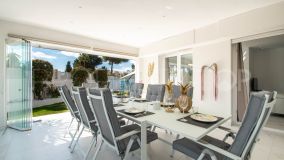 Villa en venta con 5 dormitorios en Los Monteros