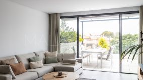 Zweistöckiges Penthouse zu verkaufen in Cabopino, Marbella Ost