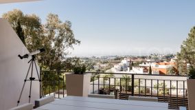 Modern groundfloor apartment with open sea views, set in the famous Golf Valley next to La Quinta Resort.