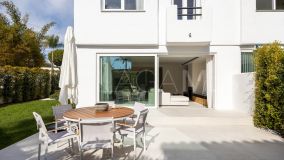 Pareado en venta en Beach Side New Golden Mile, Estepona Este