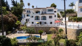 Villa for sale in Torremuelle, Benalmadena