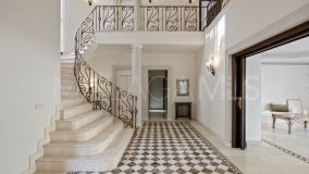 Villa Pareada en venta en Los Arqueros, Benahavis