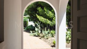 Villa for sale in La Alqueria, Mijas