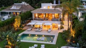 Casa en venta en Nueva Andalucia, Marbella