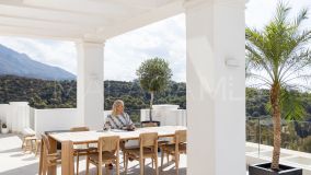 Zweistöckiges Penthouse zu verkaufen in Los Naranjos, Nueva Andalucia