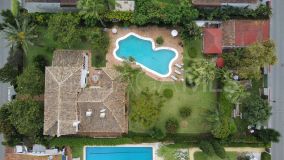 Villa for sale in Cortijo Blanco, San Pedro de Alcantara