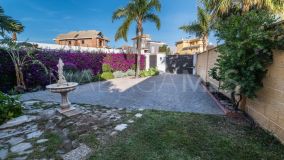 Villa for sale in Benalmadena