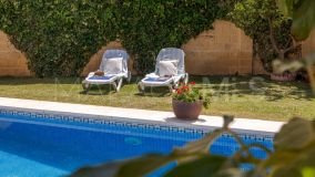 Villa for sale in Benalmadena