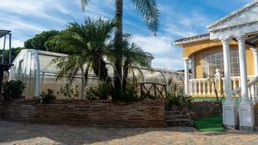 Villa for sale in El Rosario, Marbella East