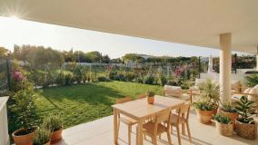 Markplanslägenhet for sale in Estepona Öst