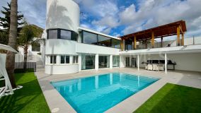 Villa for sale in Benalmadena Costa