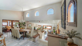 Villa for sale in Los Naranjos de Marbella, Nueva Andalucia