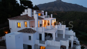 Duplex Penthouse for sale in Nueva Andalucia, Marbella