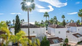 Apartment for sale in Bahia de Marbella, Marbella East